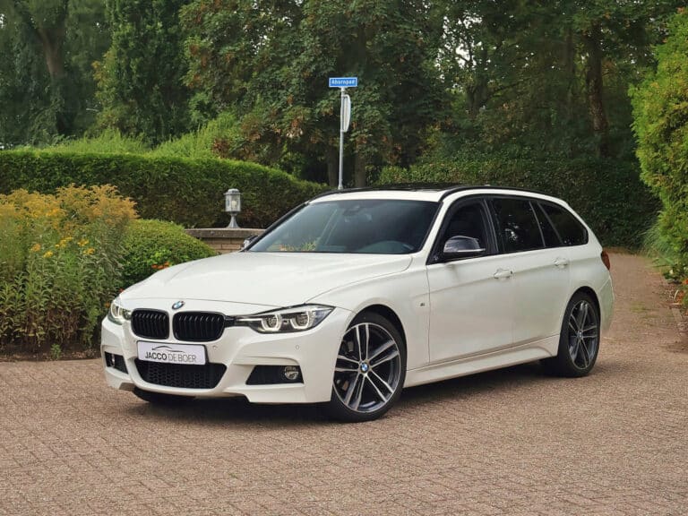 BMW 3 Serie Touring 320i M Sport Edition Panodak/Leer