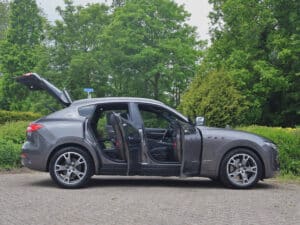 Maserati Levante 3.0 V6 S AWD GranSport 430pk Alcantara hemel/Bower-Wilkins/Carbon (2017), foto 22