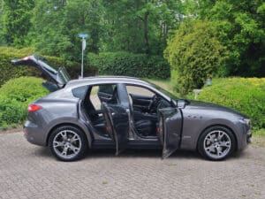 Maserati Levante 3.0 V6 S AWD GranSport 430pk Alcantara hemel/Bower-Wilkins/Carbon (2017), foto 57