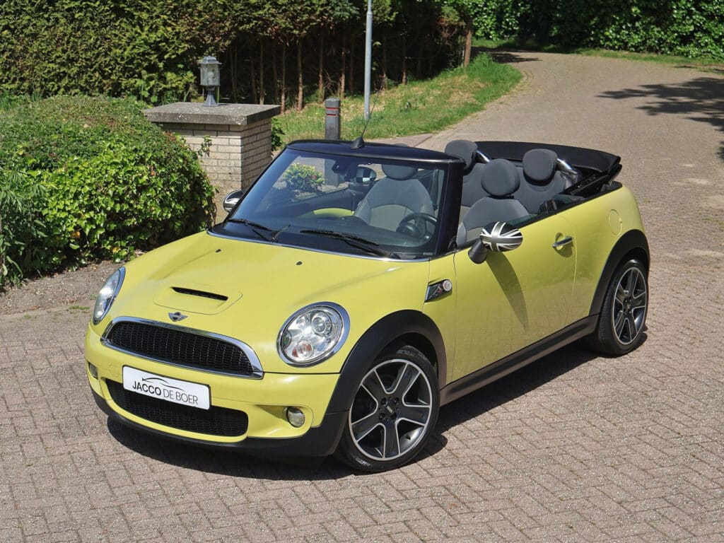 MINI Cooper S Cabrio Mini 1.6 175pk Xenon/17"/Stoelverwarm (2008)